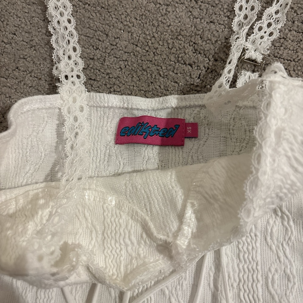 Elegant White Lace Women’s Top Edikted - Picture 3 of 3